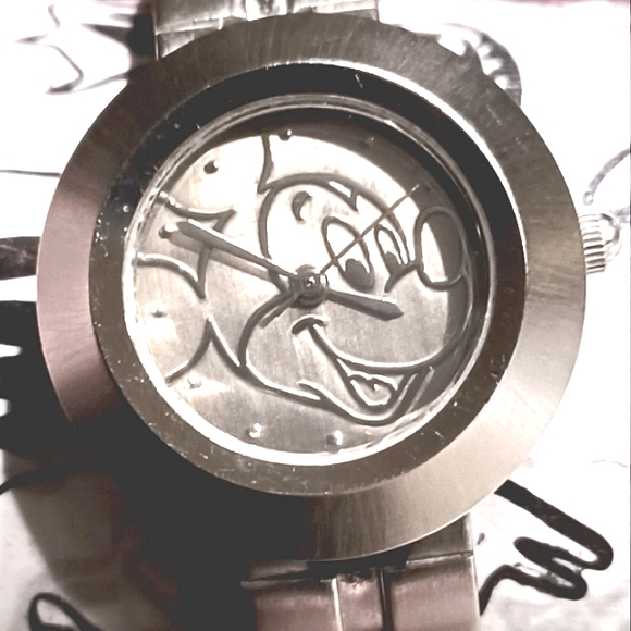 Micky Mouse Watch - Picture 2 of 7